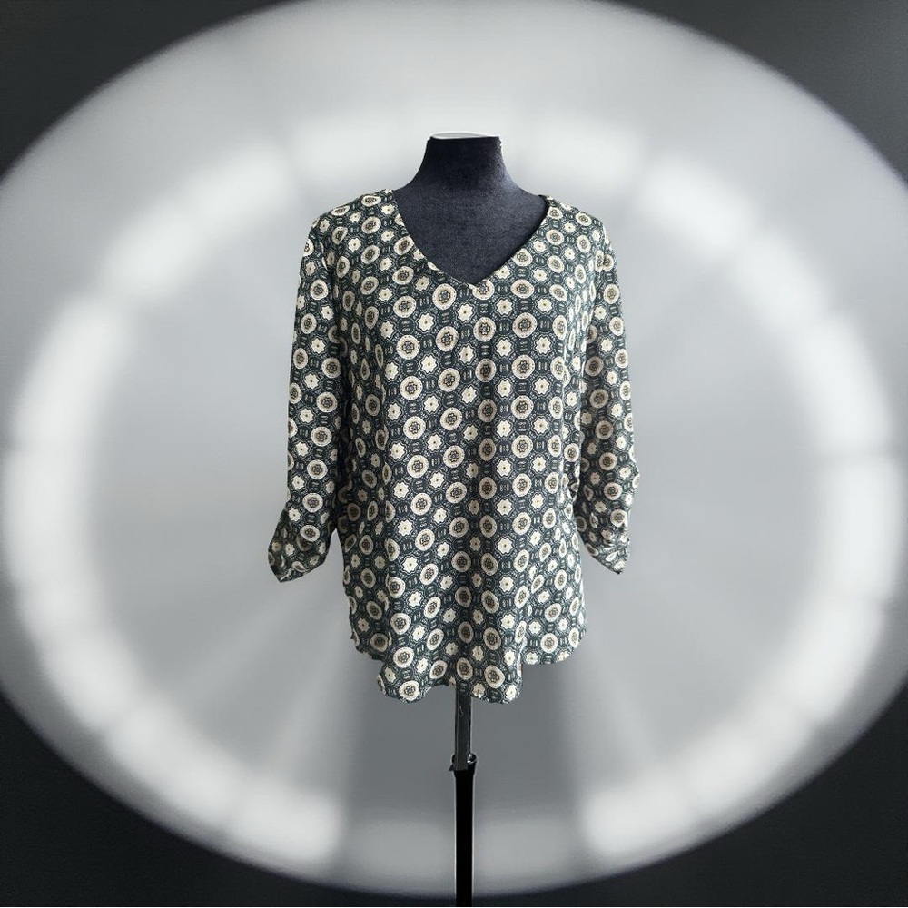 Alice Blue by Stitch Fix Black and White Floral Blouse YT3